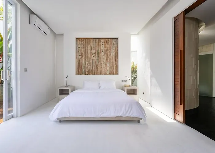 Modern 2br With Private Pool Prime Location *