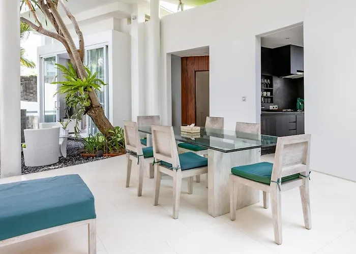 Modern 2br With Private Pool Prime Location ヴィラ *