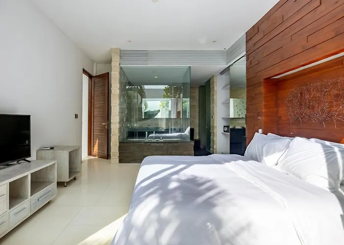 Modern 2br With Private Pool Prime Location ヴィラ スミニャック